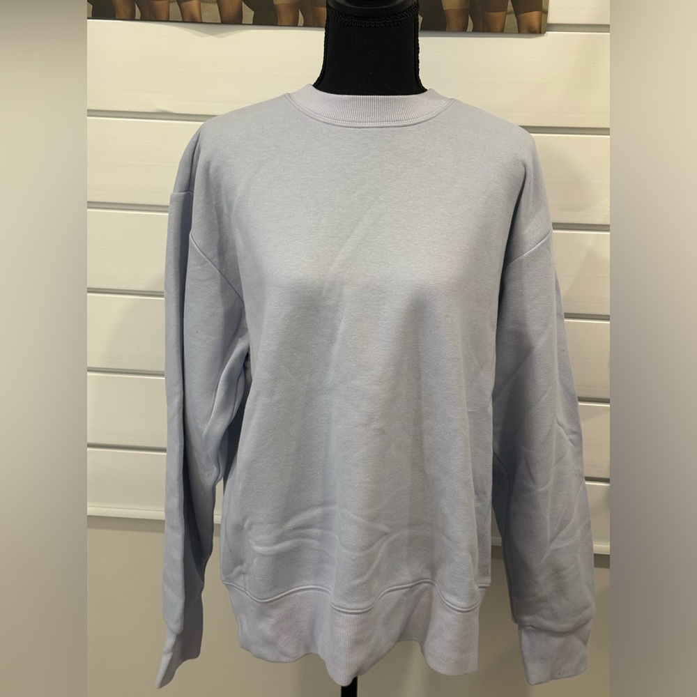 Skims small periwinkle light blue/grey  skims crew neck sold out/limited color - Picture 6 of 8